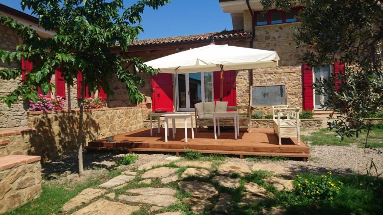 Il Barbagianni Bed and Breakfast Montepescali Buitenkant foto