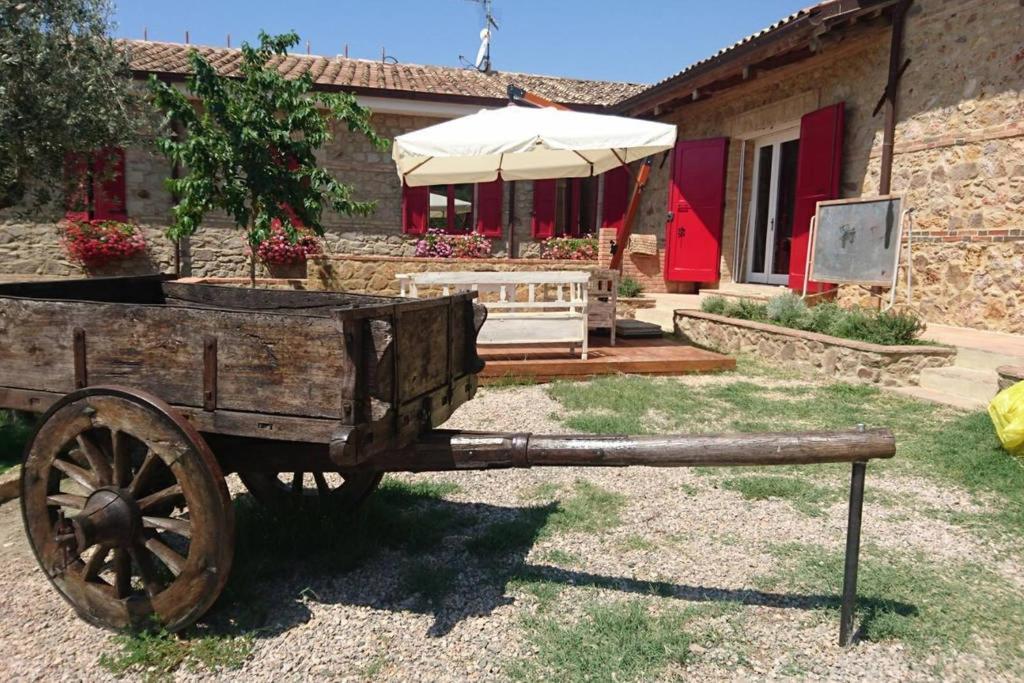 Il Barbagianni Bed and Breakfast Montepescali Buitenkant foto