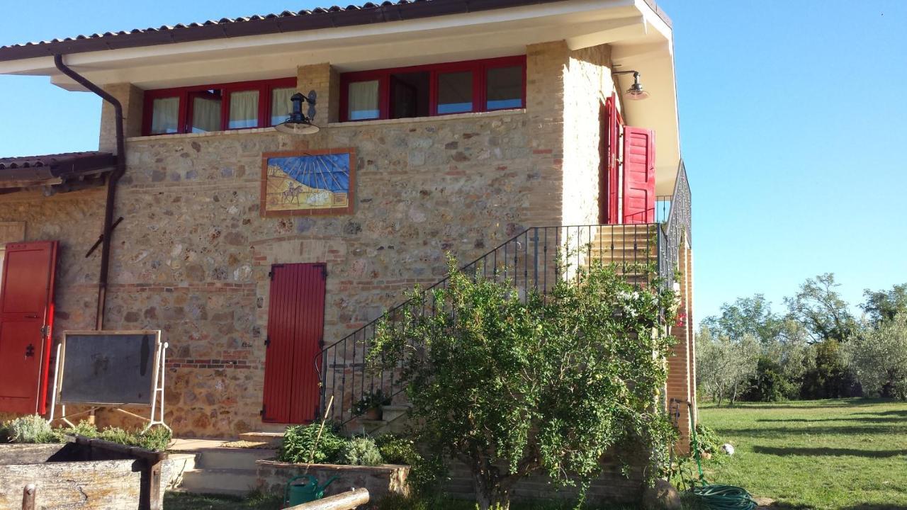 Il Barbagianni Bed and Breakfast Montepescali Buitenkant foto